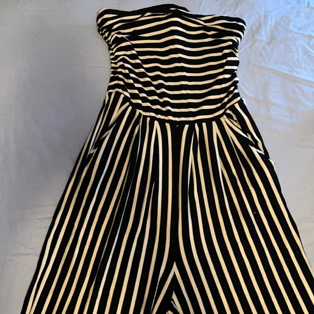 Black and white tube top jumpsuit , has pockets